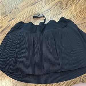 Lululemon Athletica Black Bubble Mini Skirt